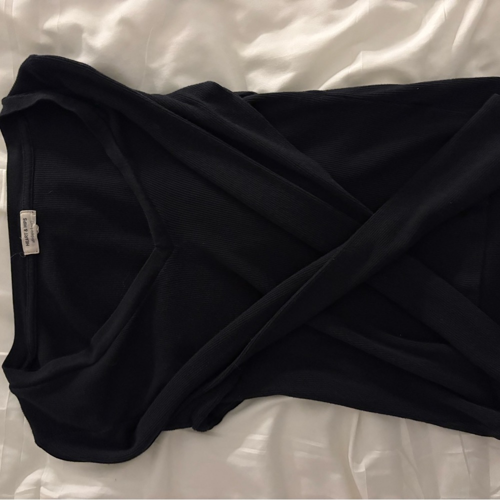 Black long sleeve v neck
